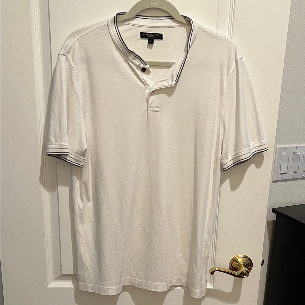 Banana Republic Men's White Polo Shirt with Gray Trim